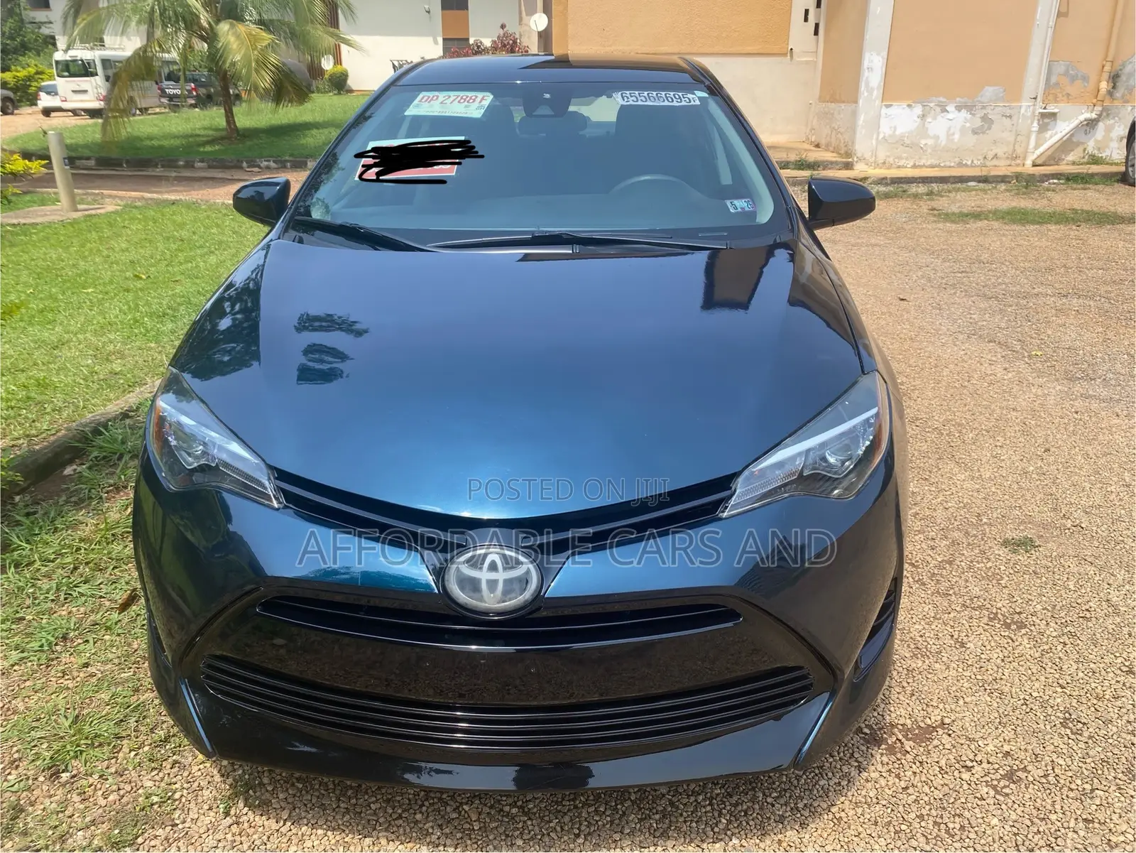 Toyota Corolla LE (1.8L 4cyl 2A) 2019 Blue