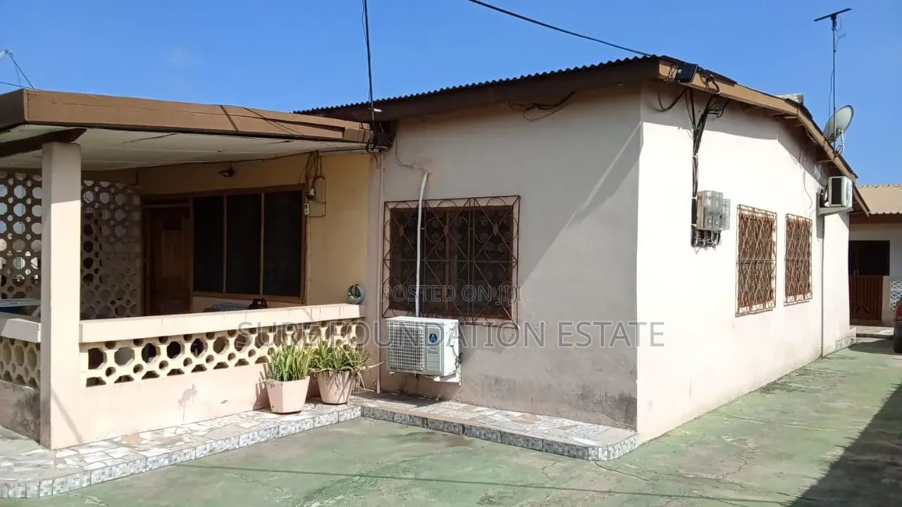 3bdrm House in Dansoman for sale