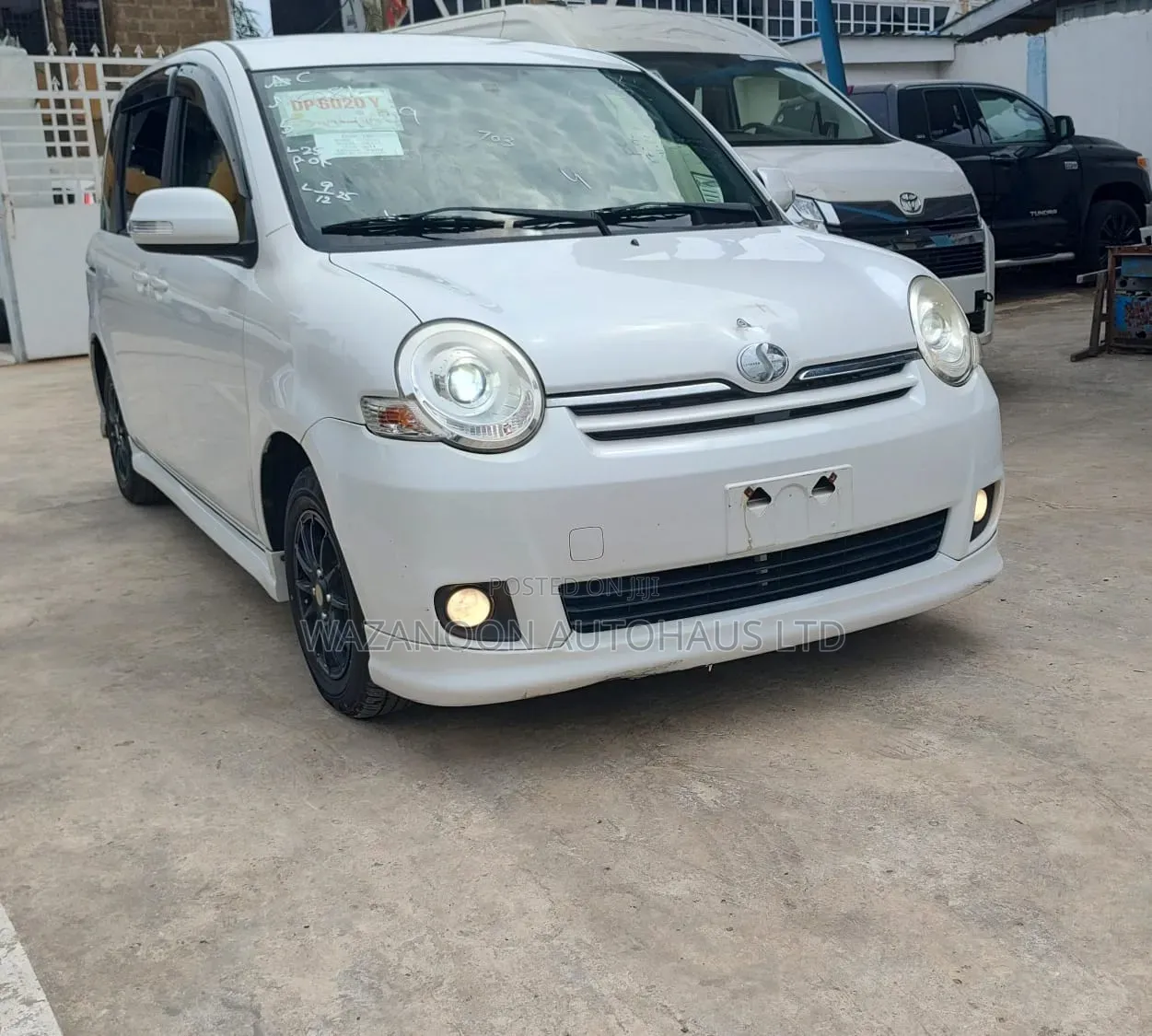 Toyota Sienta 1.5 FWD 2014 White