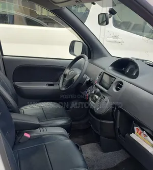 Toyota Sienta 1.5 FWD 2014 White