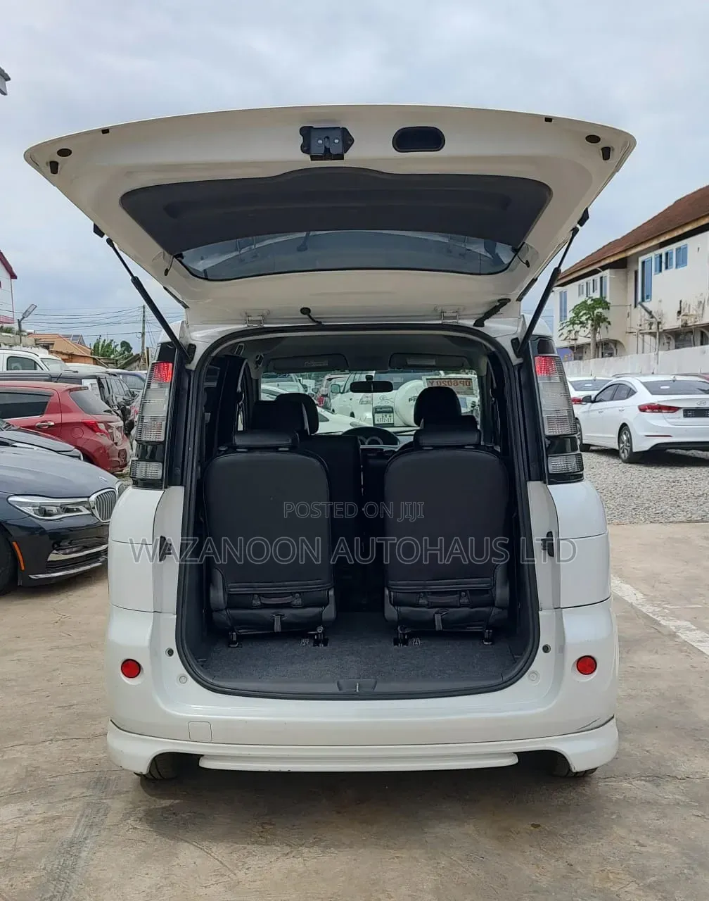 Toyota Sienta 1.5 FWD 2014 White