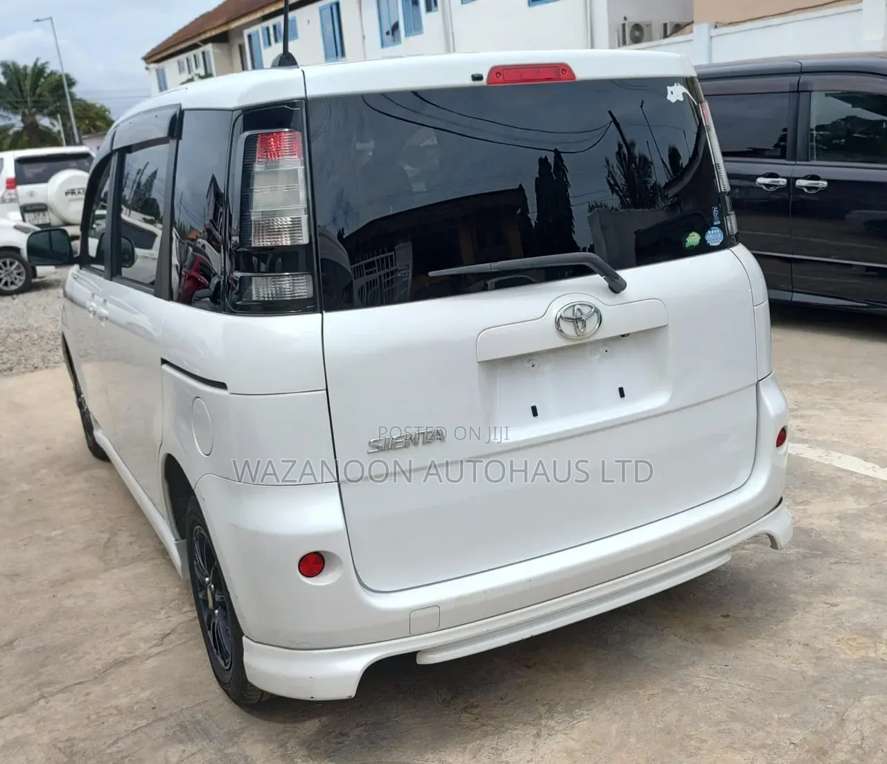 Toyota Sienta 1.5 FWD 2014 White