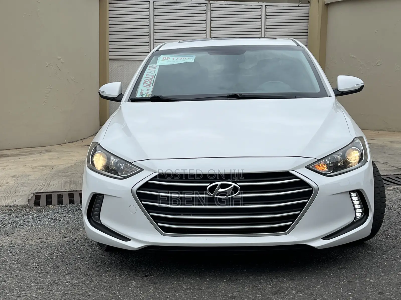 Hyundai Elantra Limited Sedan FWD (2.0L 4cyl 6A) 2017 White