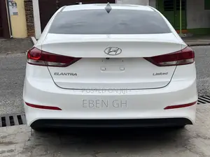 Hyundai Elantra Limited Sedan FWD (2.0L 4cyl 6A) 2017 White