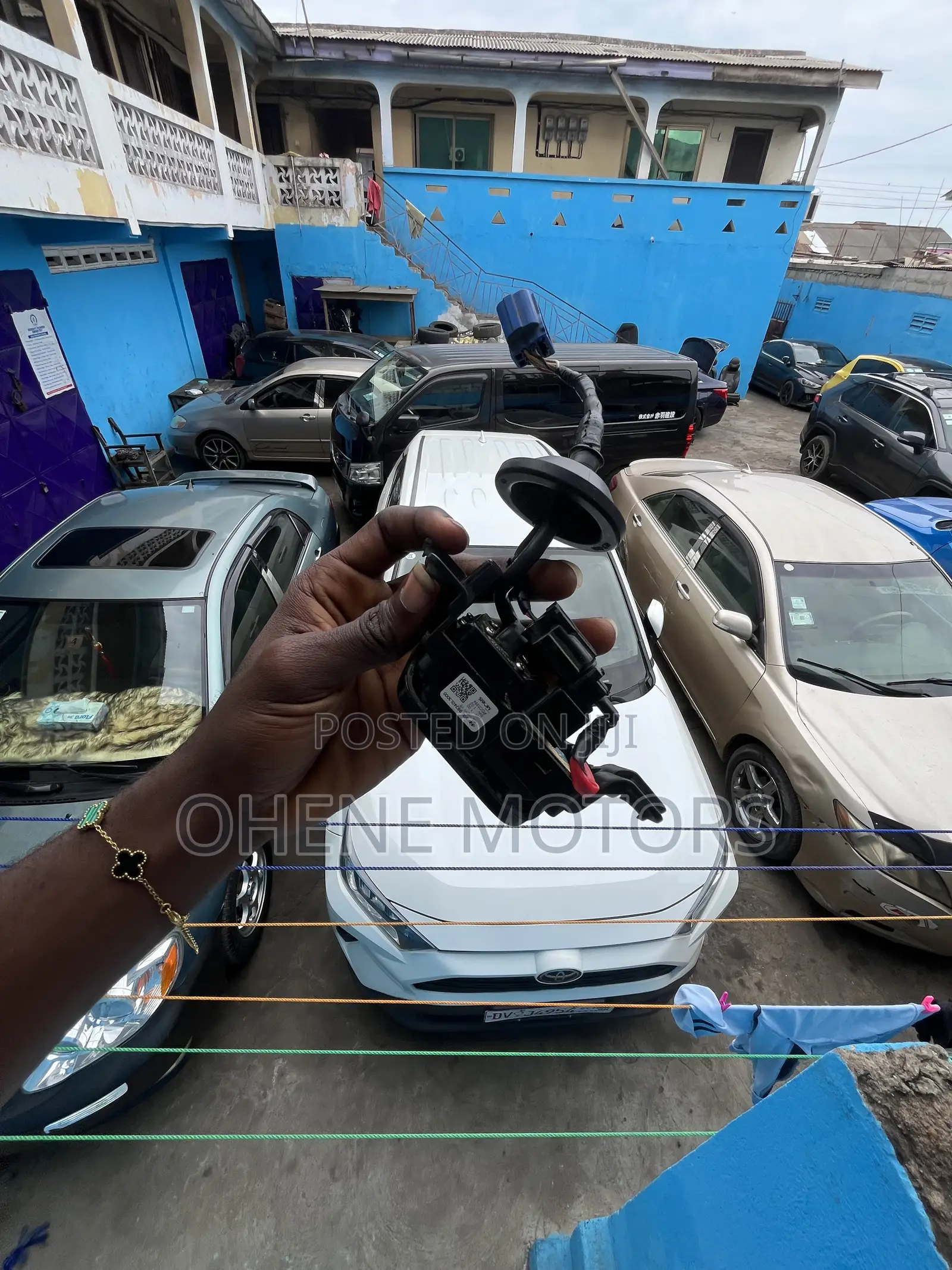 Hyundai Elantra 2023-2026 Reverse Camera Available