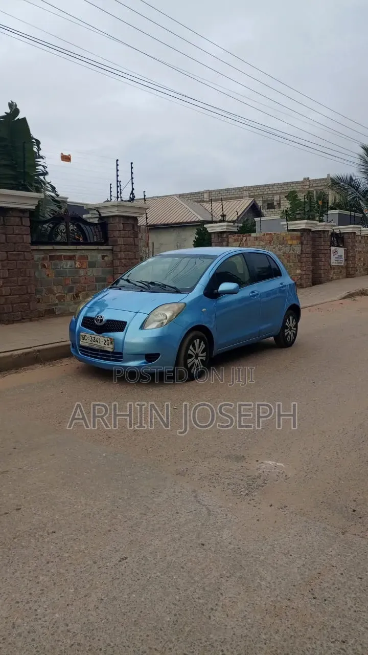 Toyota Vitz 2010 Blue