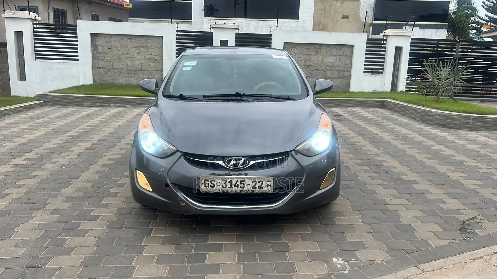 Hyundai Elantra GLS Sedan FWD (1.8L 4cyl 6A) 2013 Silver