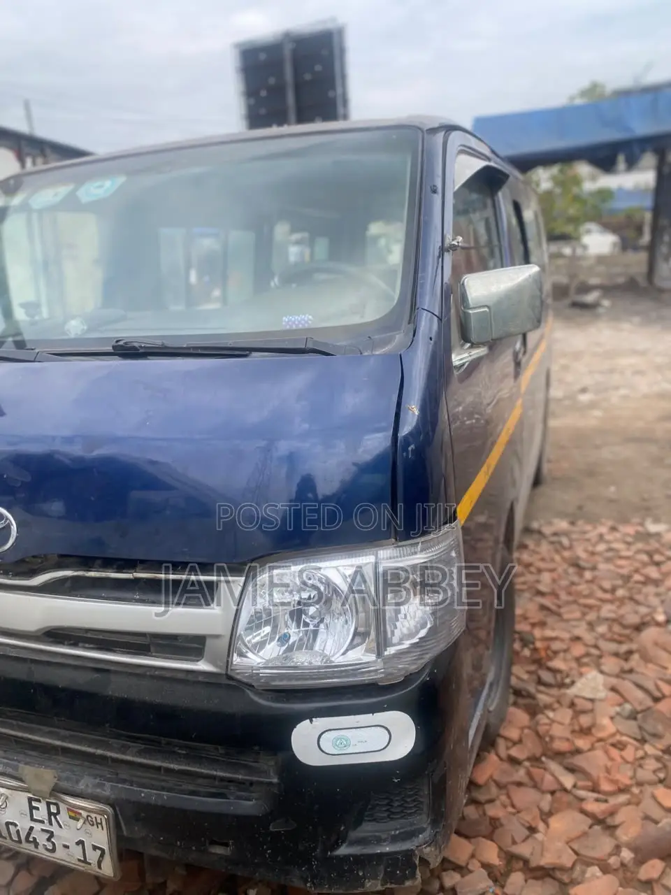 Toyota HiAce 2013 Blue