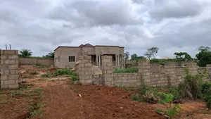 3bdrm House in Akom Kumasi for sale