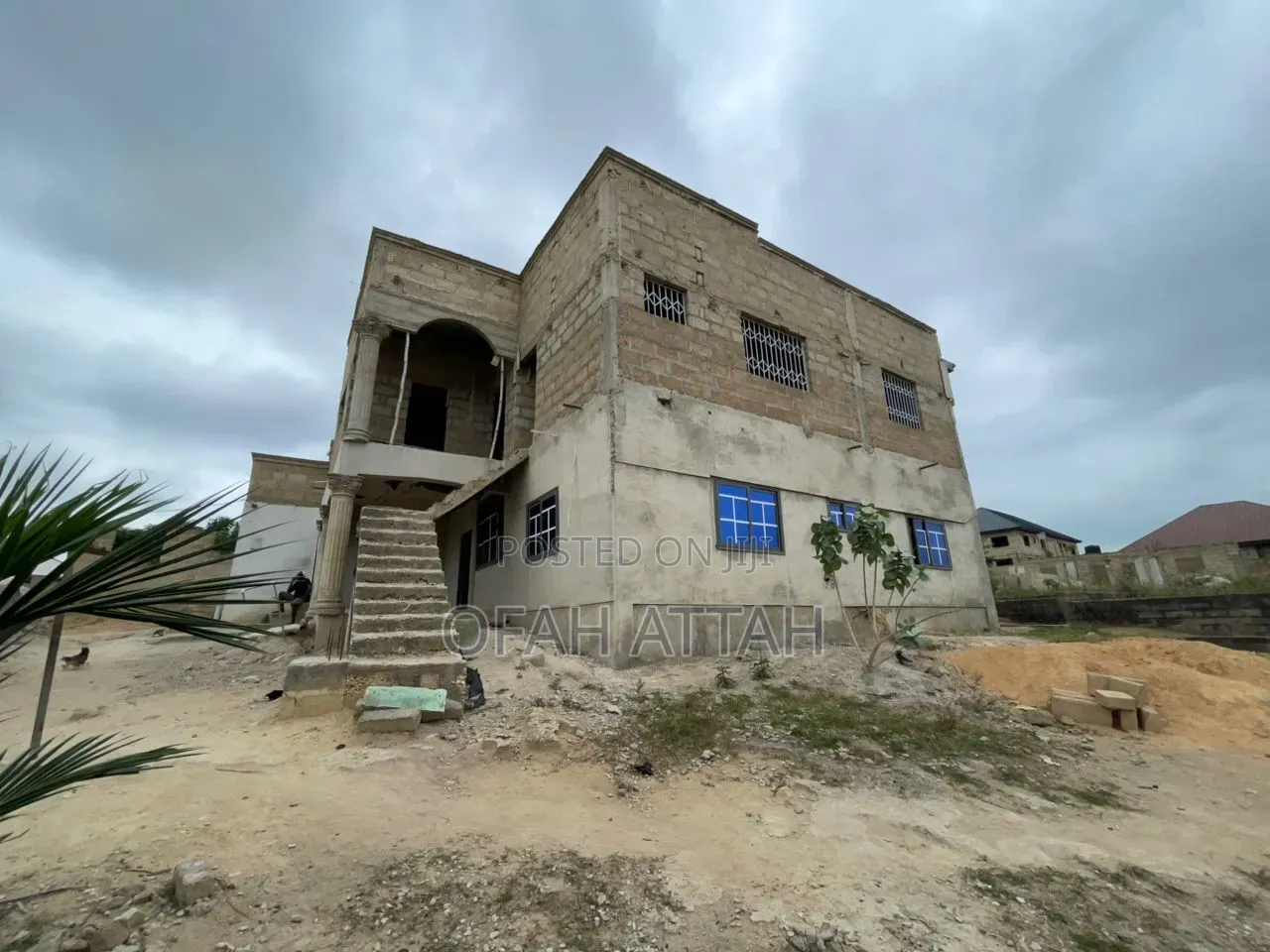 8bdrm House in Atimatim Adibinso, Kumasi Metropolitan for sale