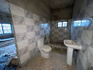 8bdrm House in Atimatim Adibinso, Kumasi Metropolitan for sale
