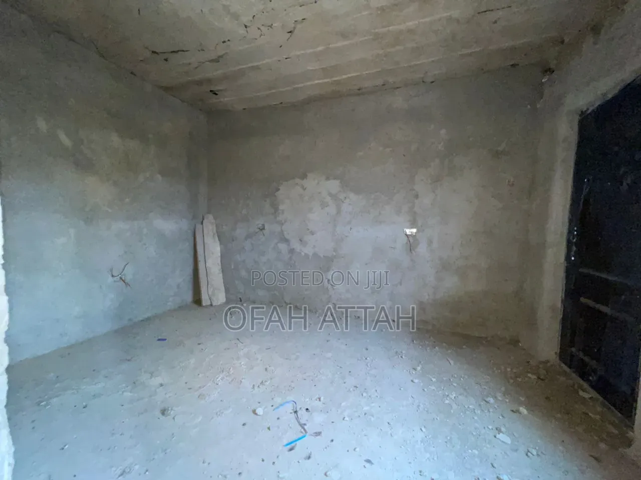 8bdrm House in Atimatim Adibinso, Kumasi Metropolitan for sale