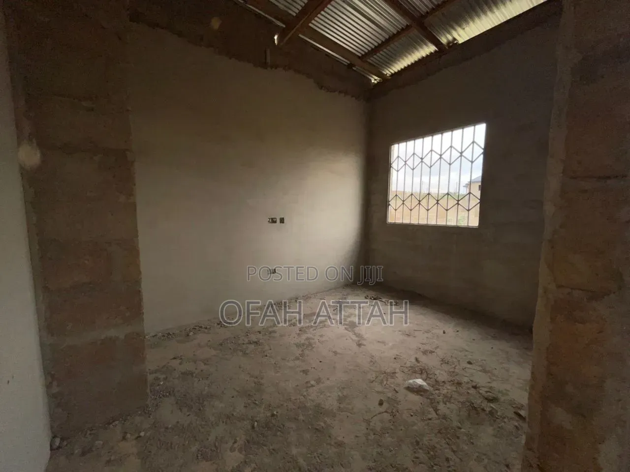 8bdrm House in Atimatim Adibinso, Kumasi Metropolitan for sale