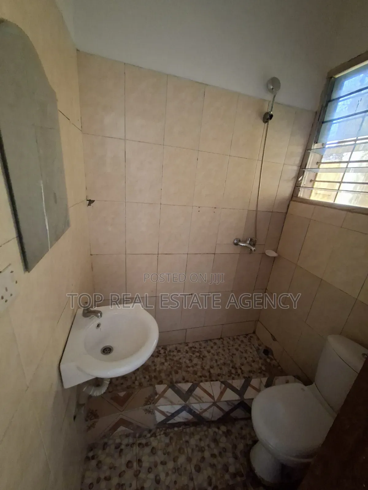 2bdrm Apartment in North Legon for rent