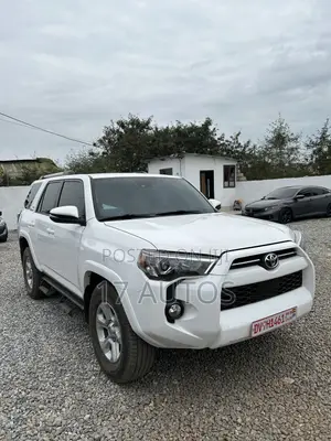 Toyota 4-Runner 2021 White