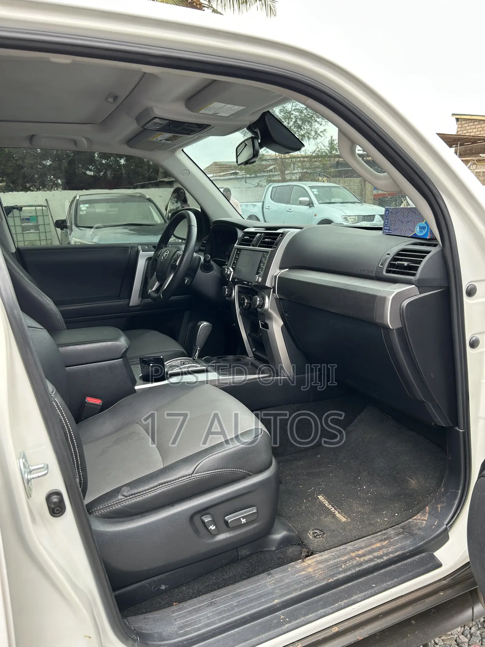 Toyota 4-Runner 2021 White