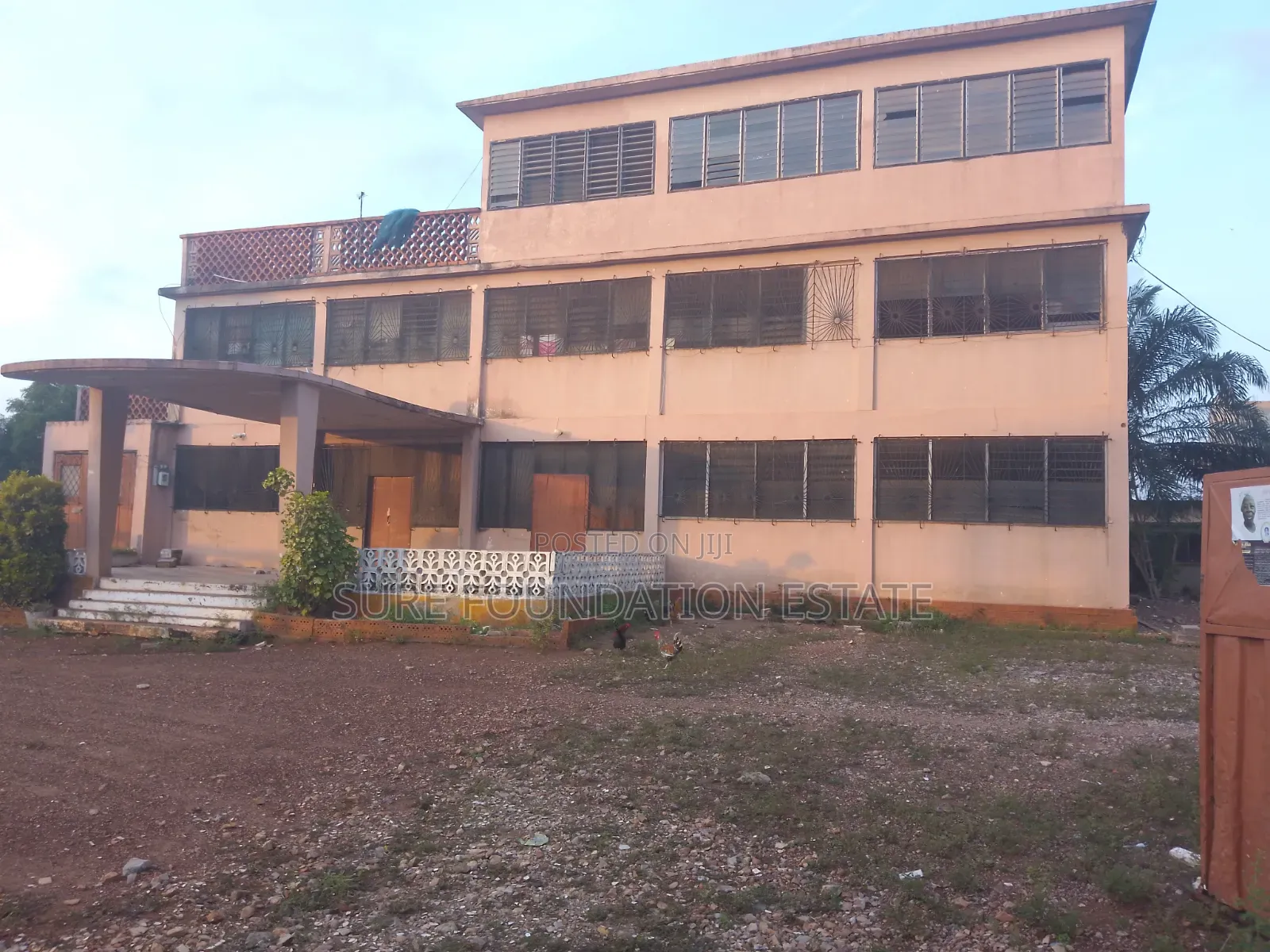 14bdrm House in Dansoman for sale