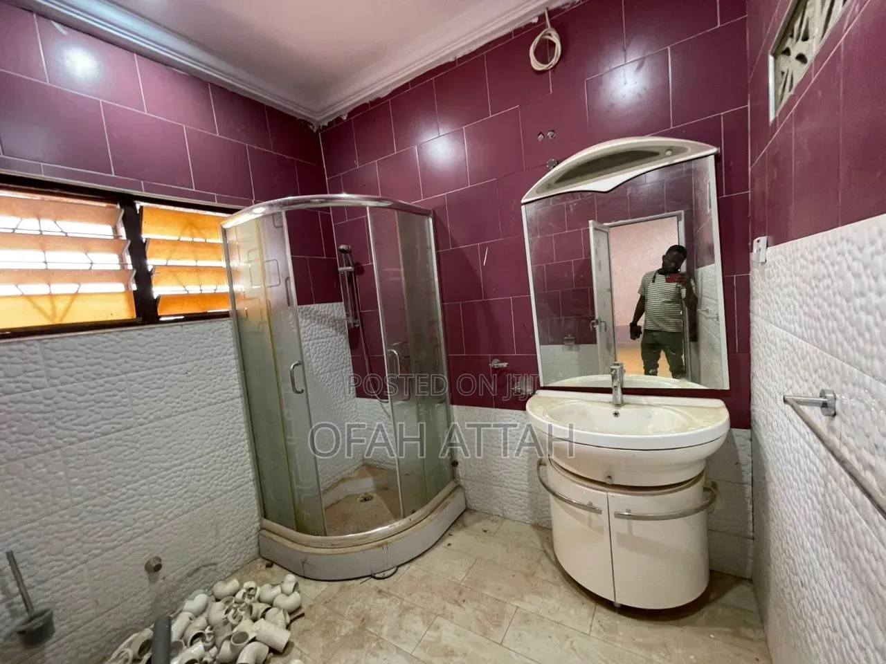 6bdrm House in Trede, Kumasi Metropolitan for sale