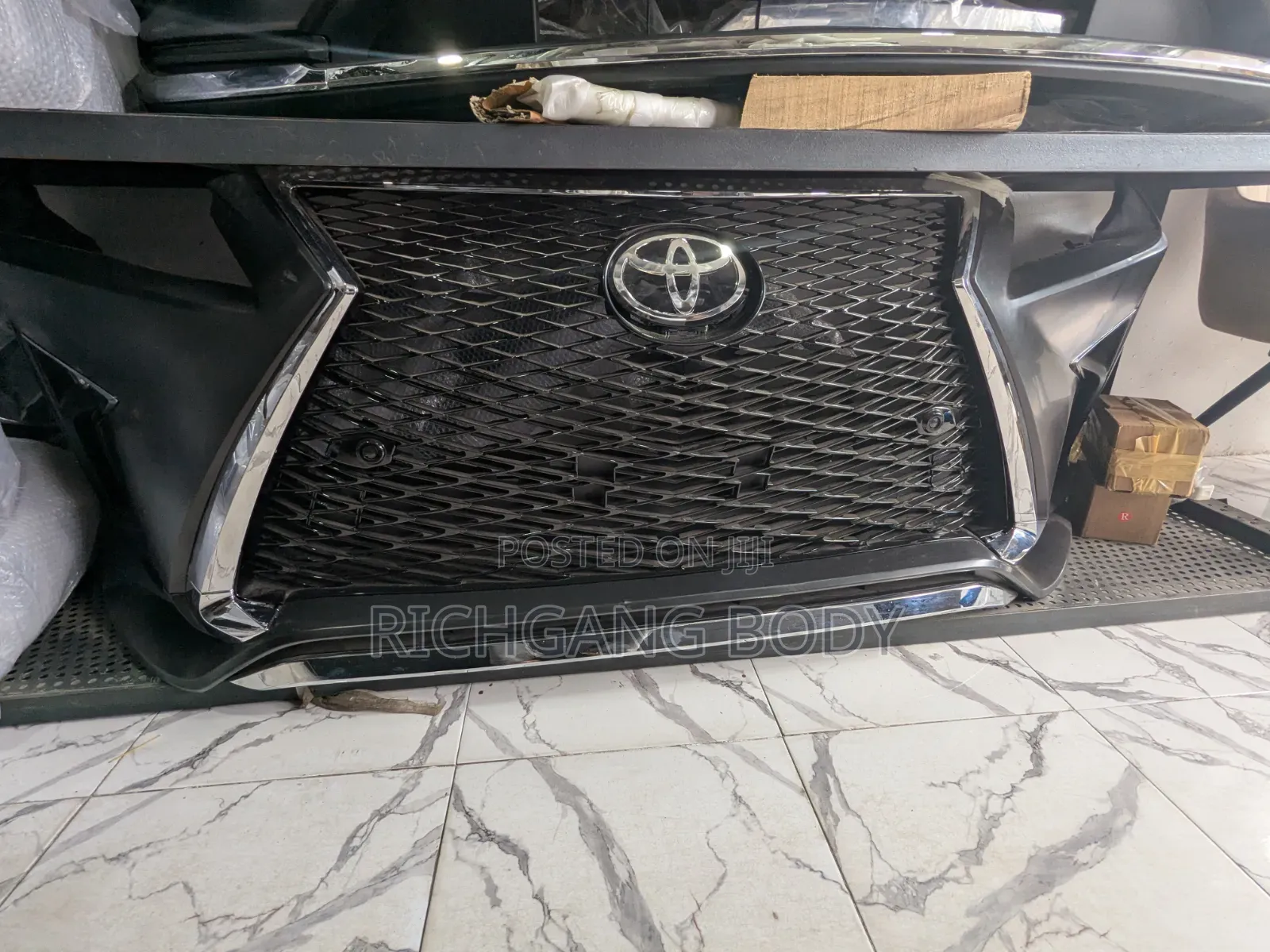 Toyota Highlander Complete Bumper 2017,2018,2019