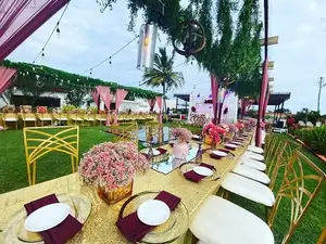 8-Plot Commercial Property With Hotel Facilities – Prampram