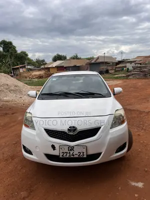 Toyota Belta 2010 White