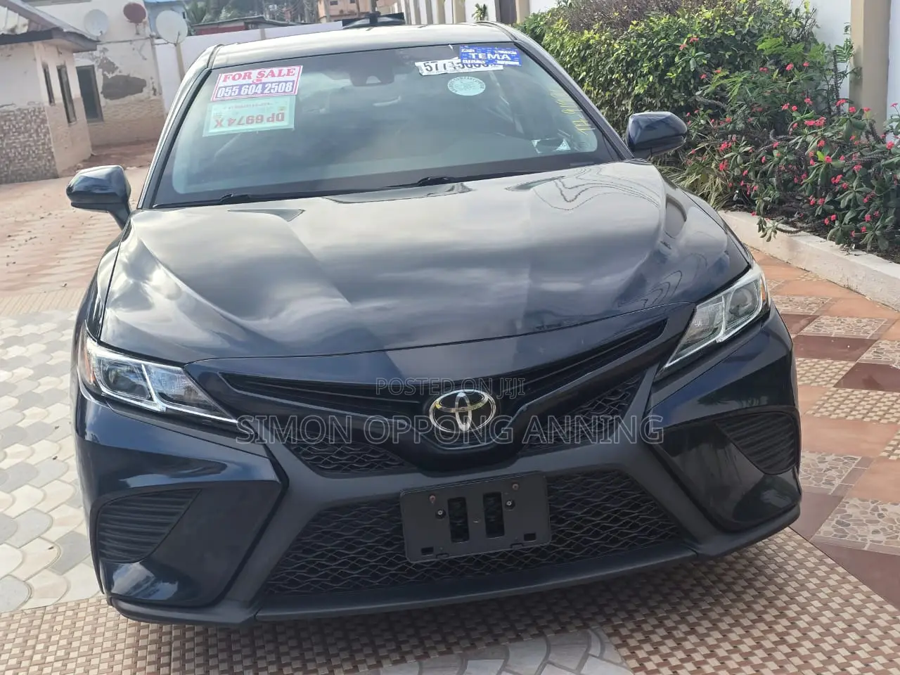 Toyota Camry SE FWD (2.5L 4cyl 8AM) 2018 Black