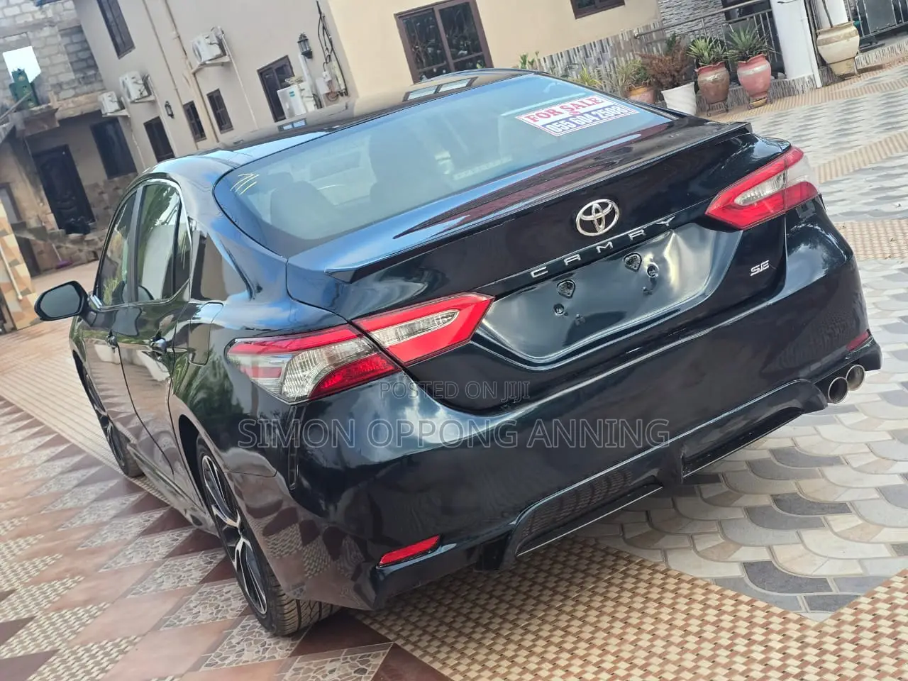 Toyota Camry SE FWD (2.5L 4cyl 8AM) 2018 Black