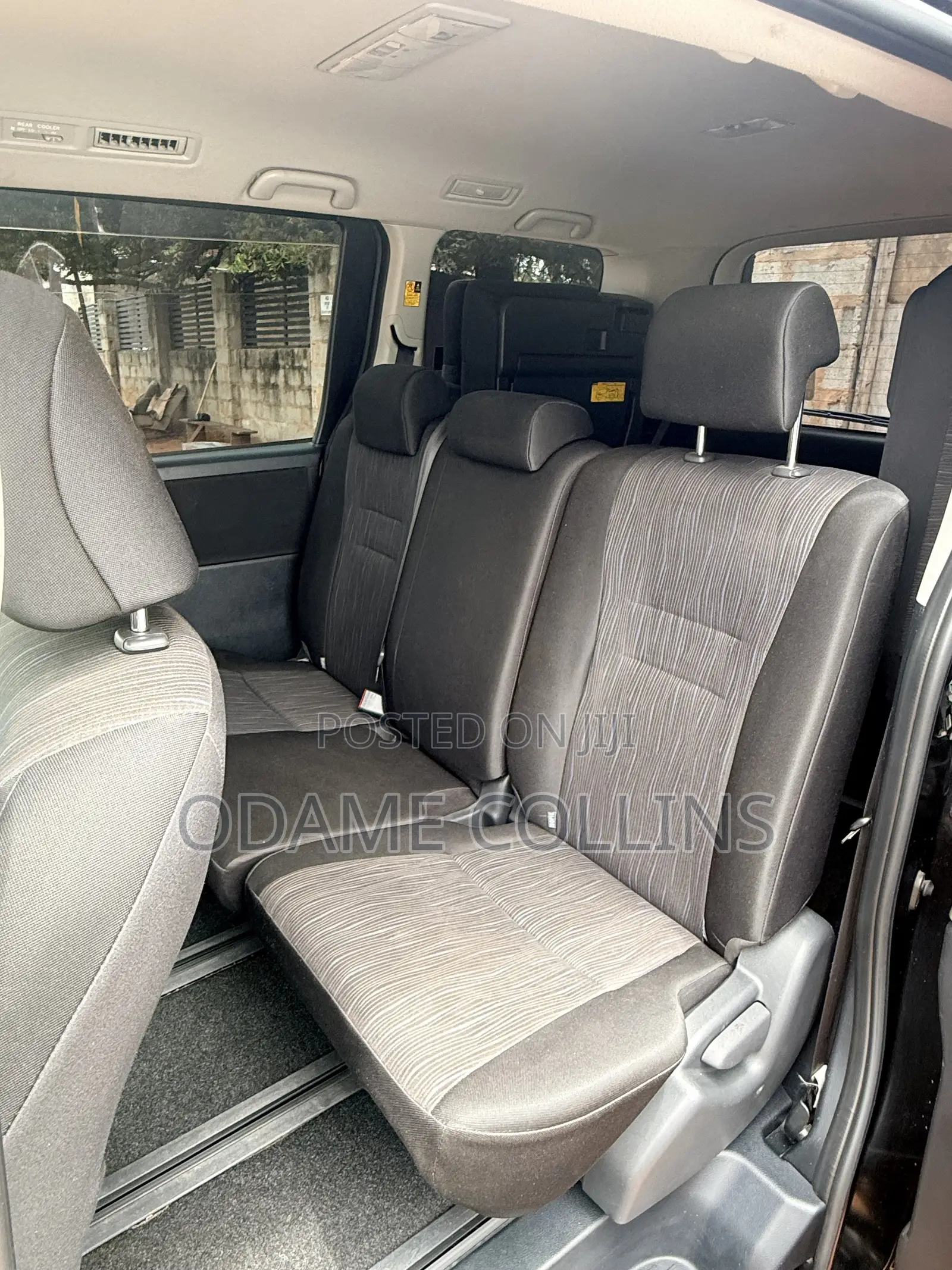 Toyota Voxy ZS Kirameki III 2WD 8-Seater 2012 Black