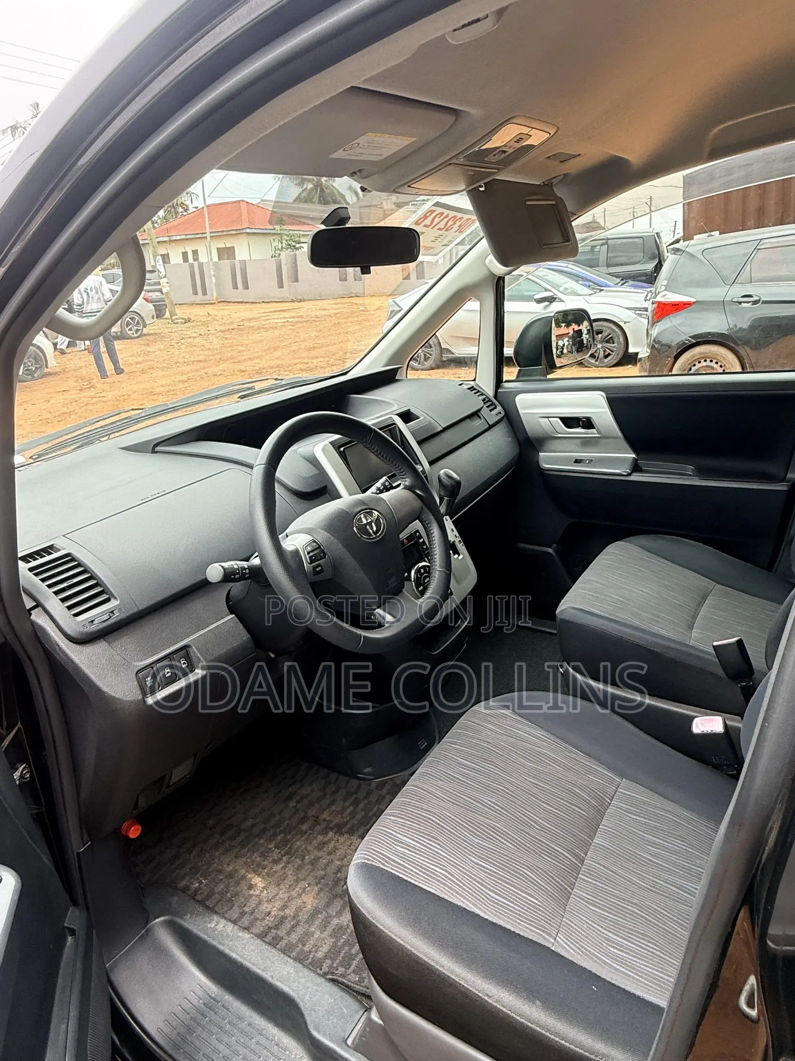 Toyota Voxy ZS Kirameki III 2WD 8-Seater 2012 Black