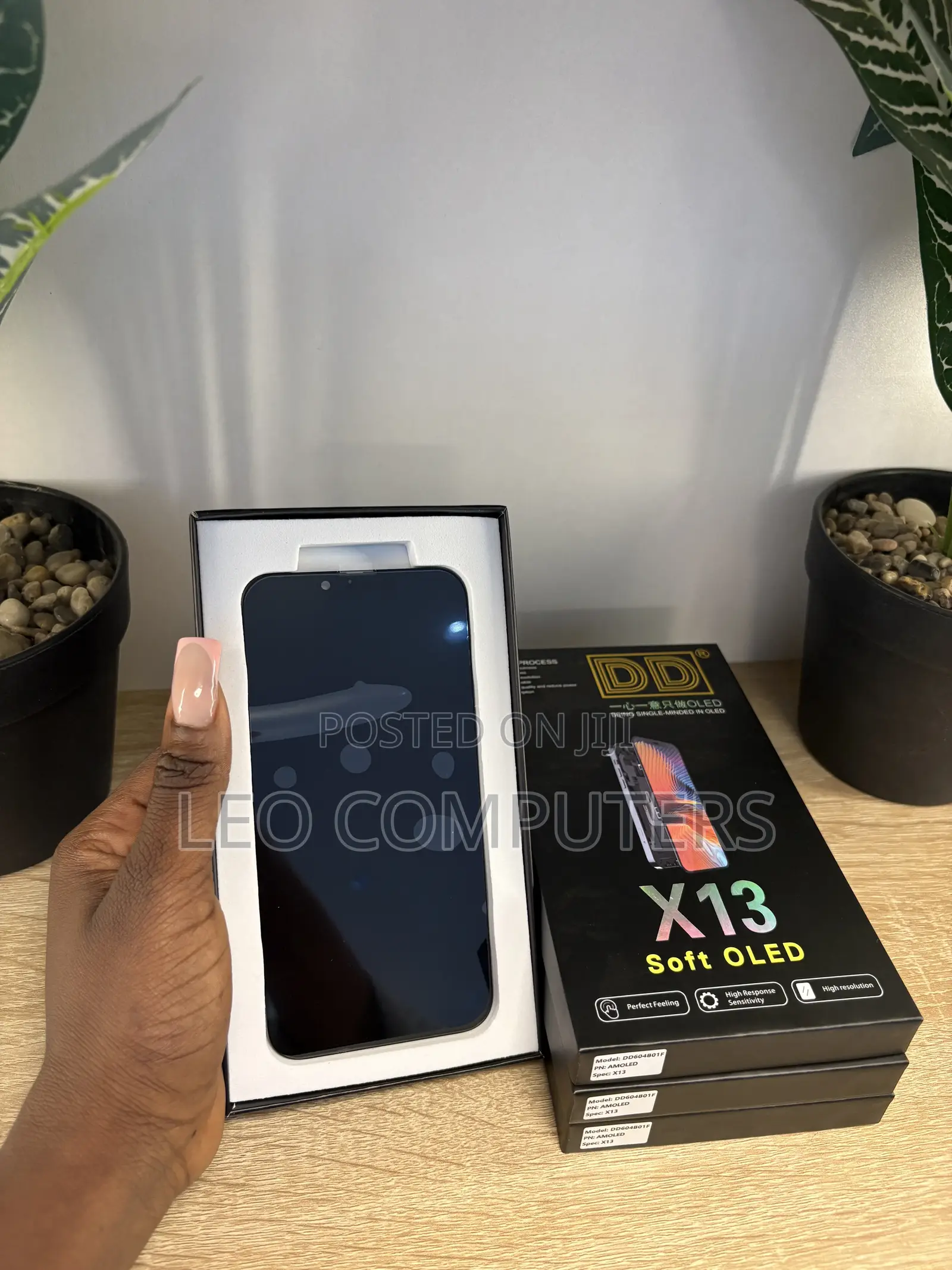 iPhone 13 Screen