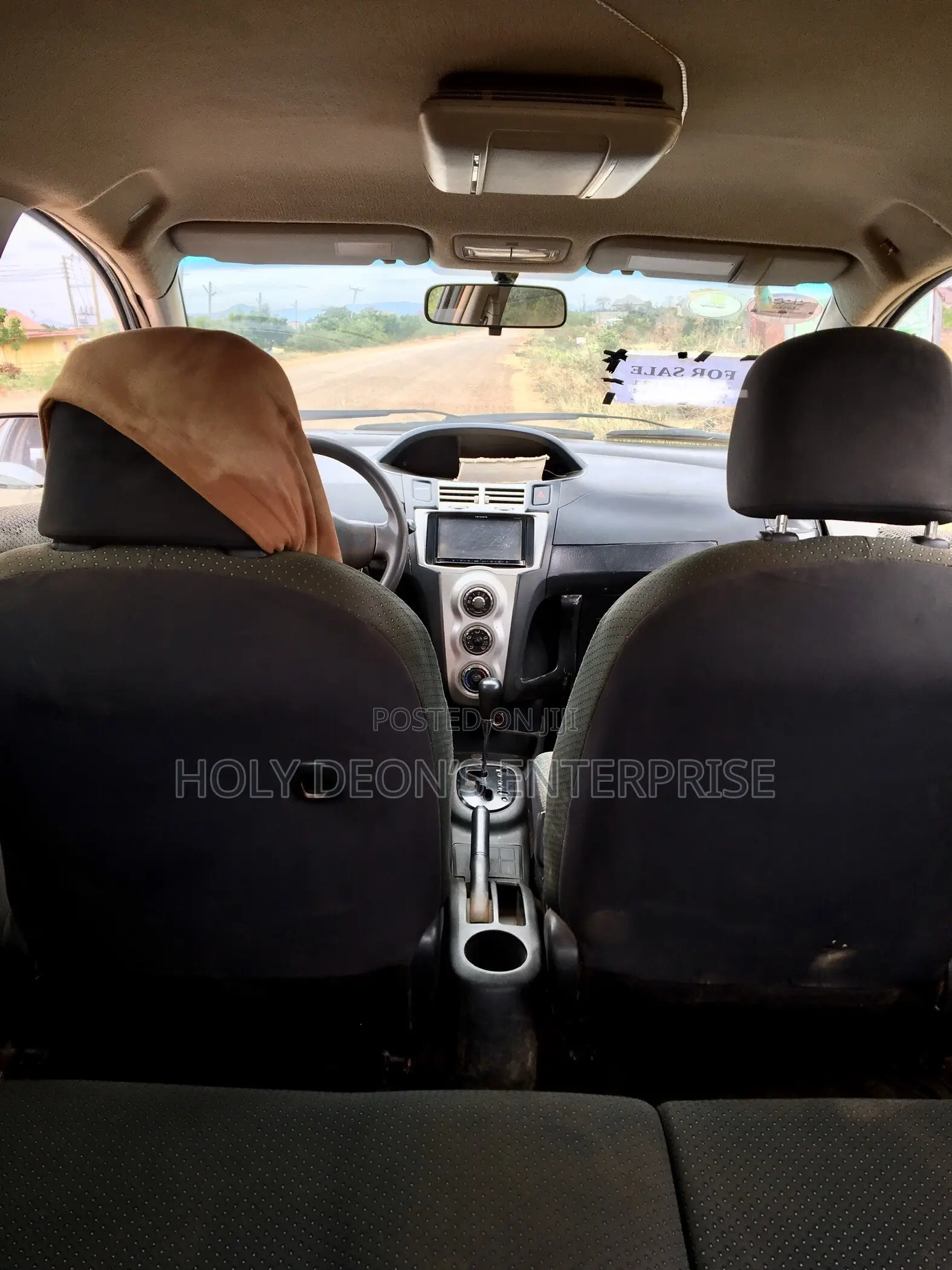 Toyota Vitz 1.3 AWD 5dr 2010 Silver