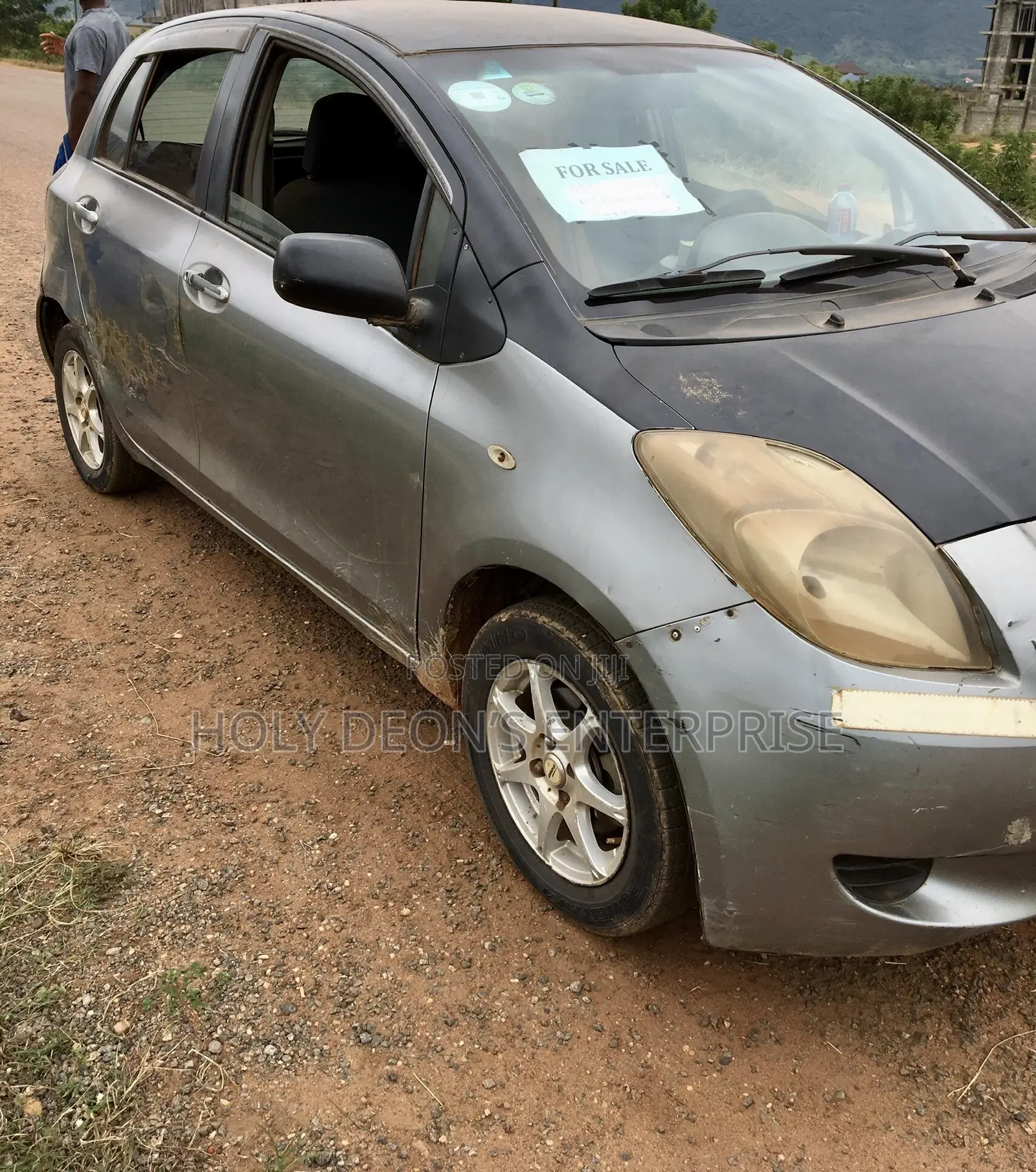 Toyota Vitz 1.3 AWD 5dr 2010 Silver