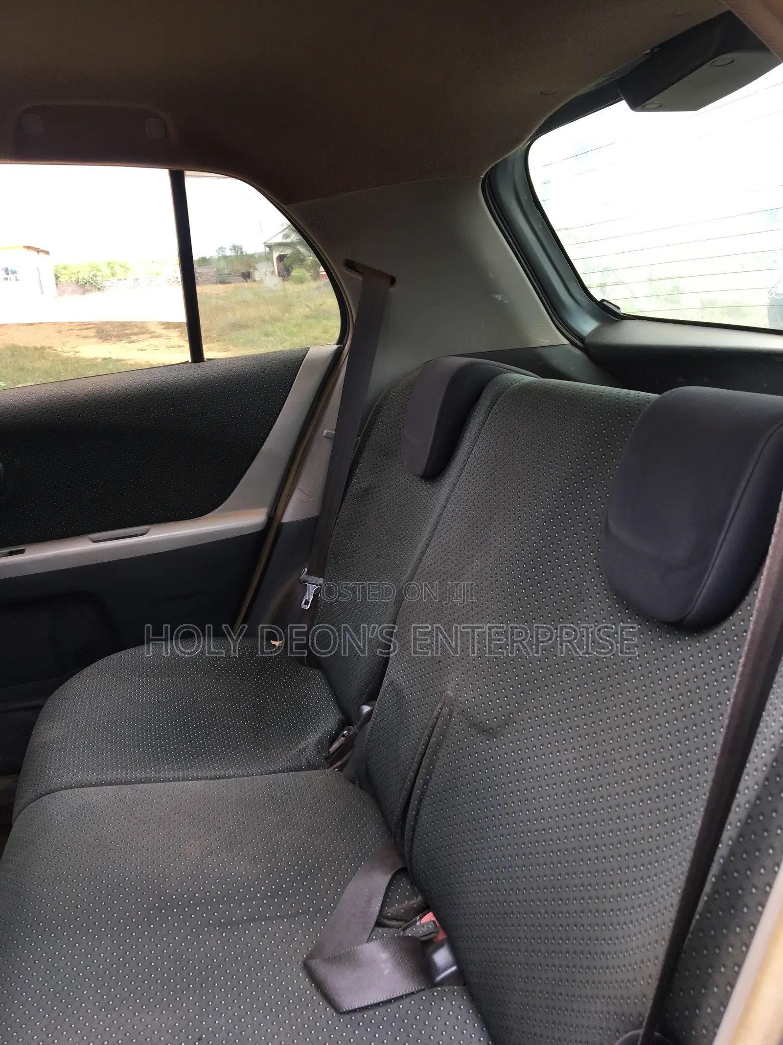 Toyota Vitz 1.3 AWD 5dr 2010 Silver