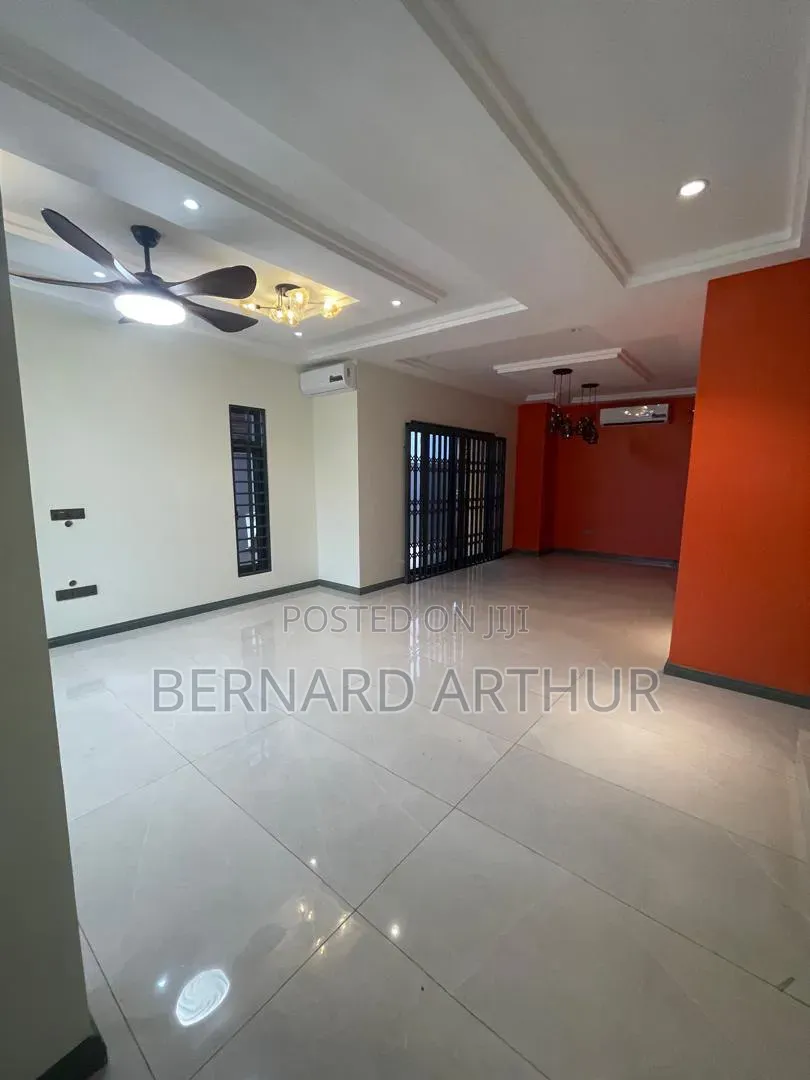 4bdrm Duplex in Bernard Agency, School Park Area for rent