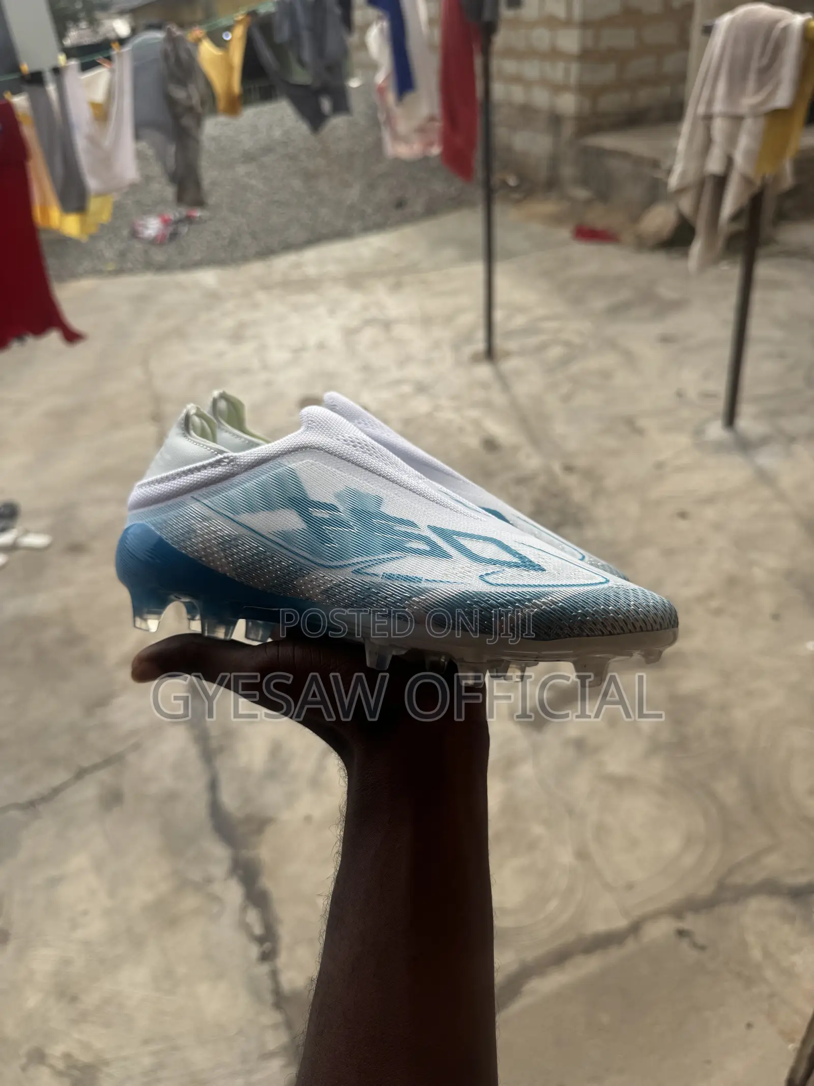 Brand New Laceless Football Boots / Cleats (EU 37)
