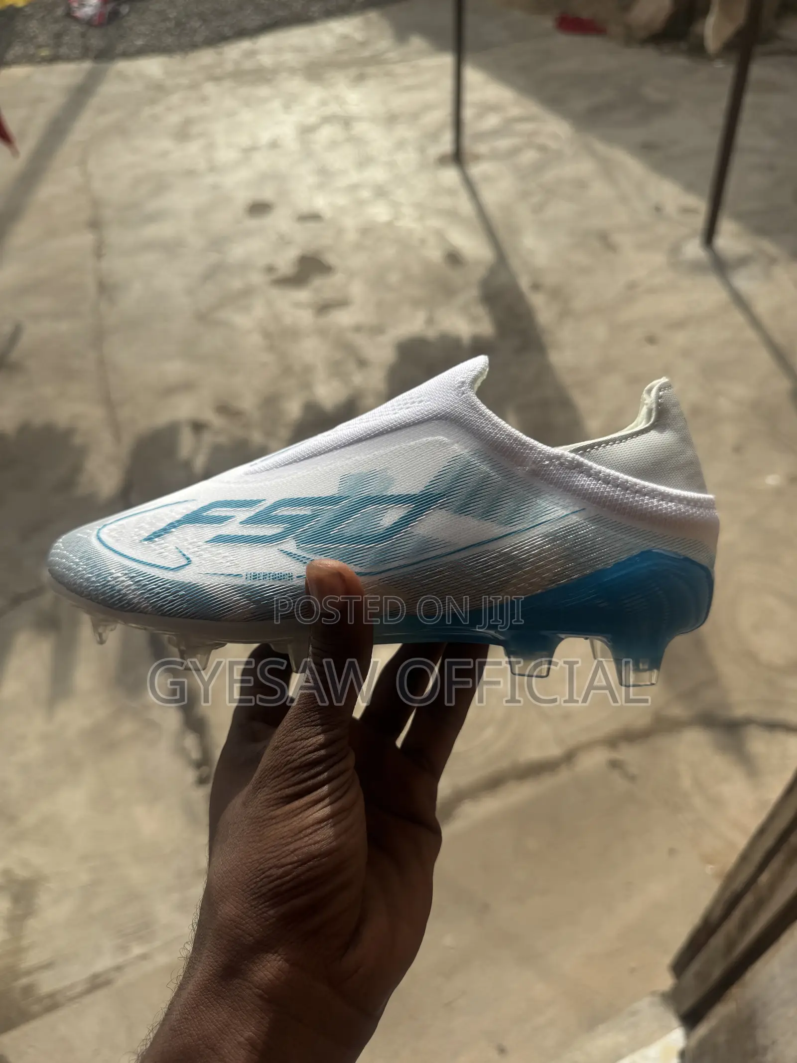 Brand New Laceless Football Boots / Cleats (EU 37)