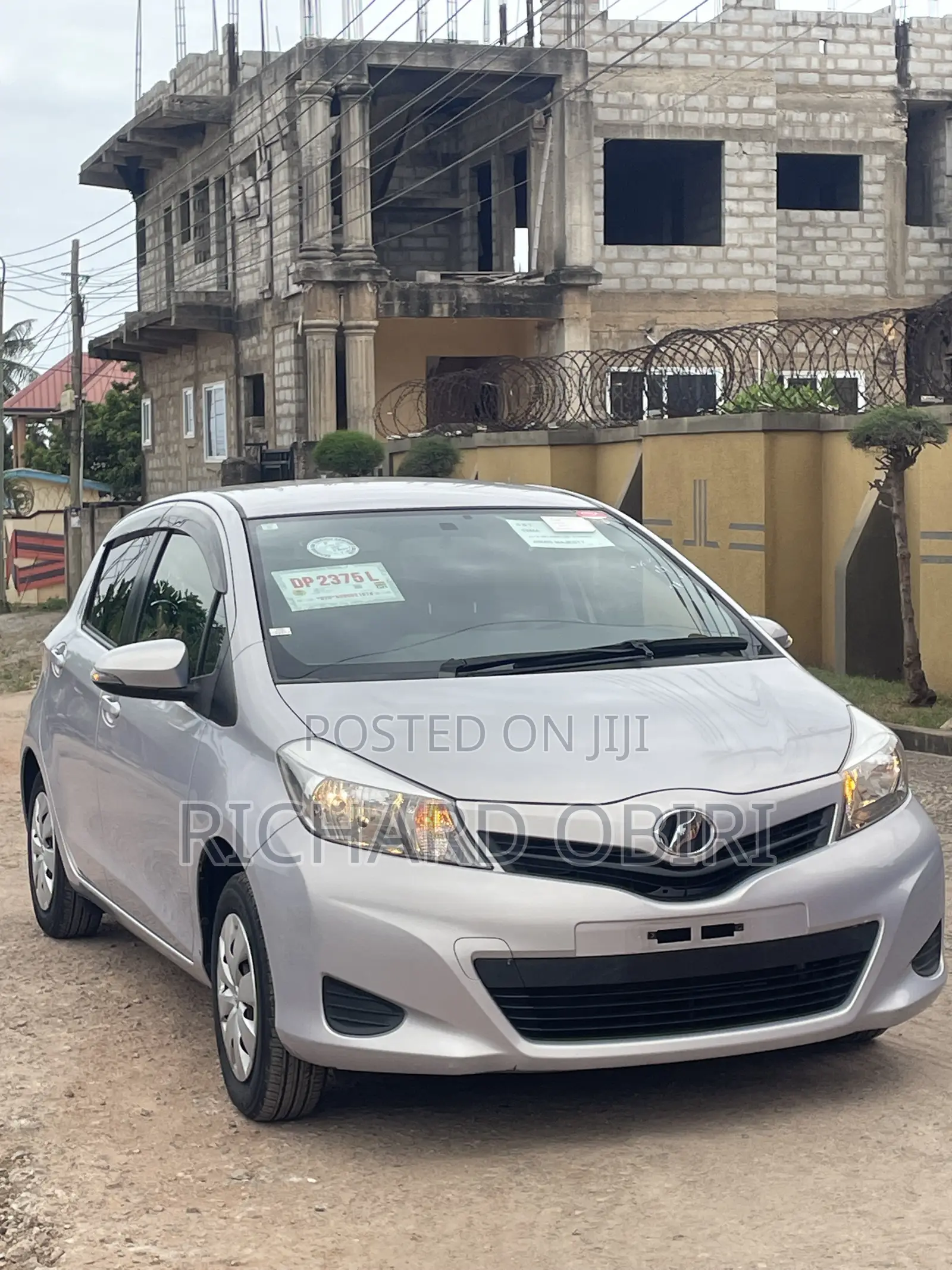 Toyota Vitz 1.3 FWD 3dr 2013 Silver