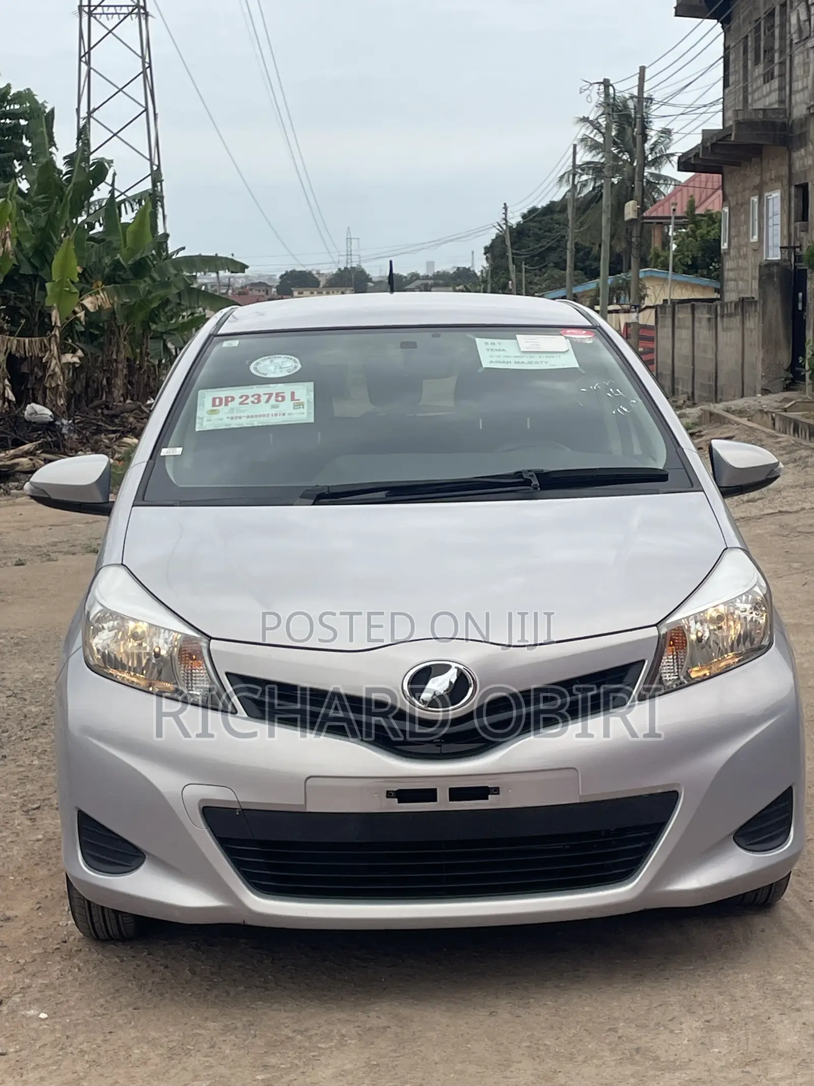 Toyota Vitz 1.3 FWD 3dr 2013 Silver