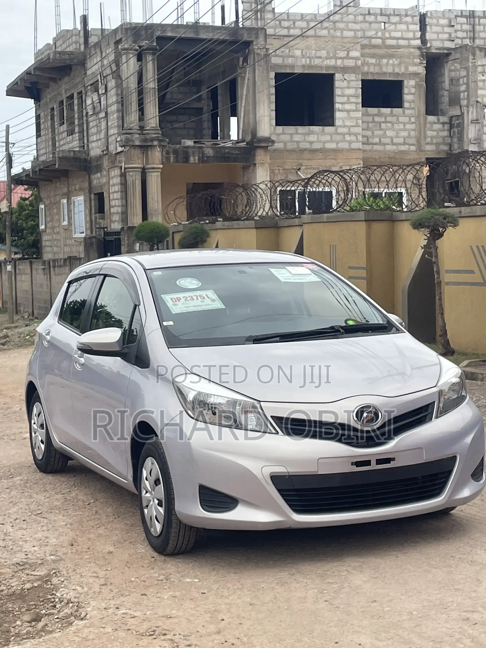 Toyota Vitz 1.3 FWD 3dr 2013 Silver
