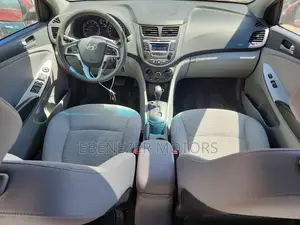Hyundai Elantra SE Sedan FWD (1.8L 4cyl 6A) 2016 Red