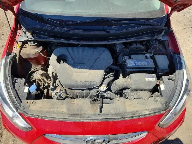 Hyundai Elantra SE Sedan FWD (1.8L 4cyl 6A) 2016 Red