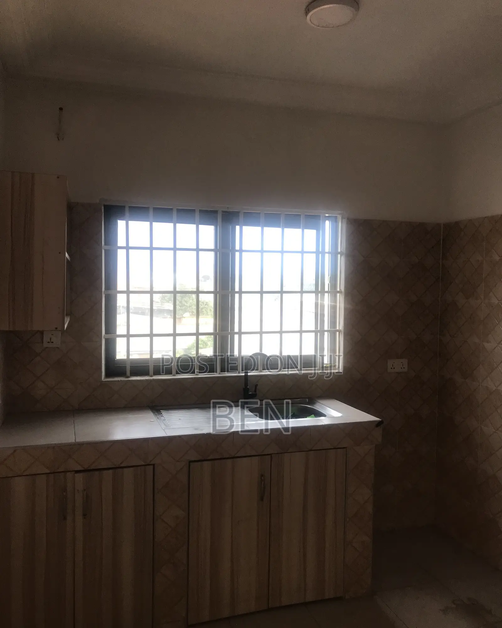 2bdrm Apartment in Nii Boi Town Lapaz, Las Palmas Area for rent