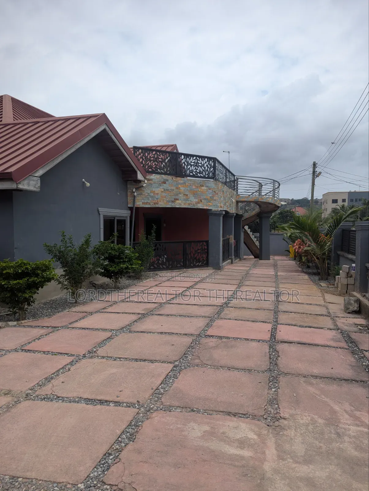 3bdrm Apartment in Pokuase for rent