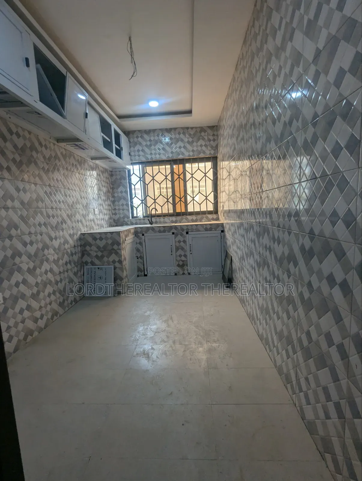 3bdrm Apartment in Pokuase for rent