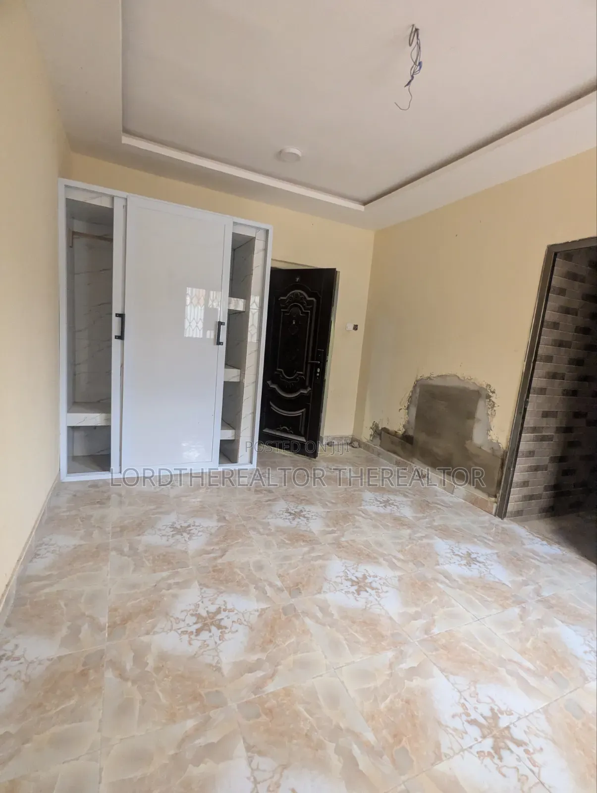 3bdrm Apartment in Pokuase for rent