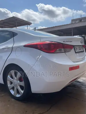 Hyundai Elantra Limited 2012 White