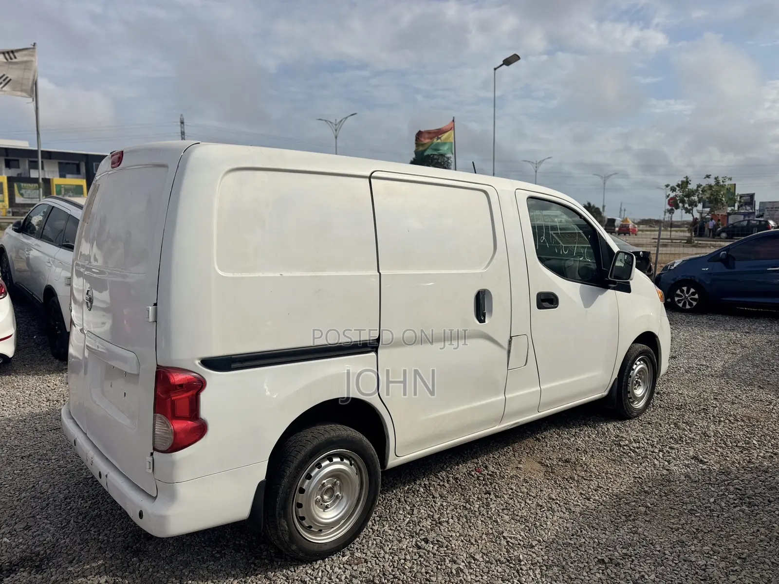 Nissan NV200 2018 White