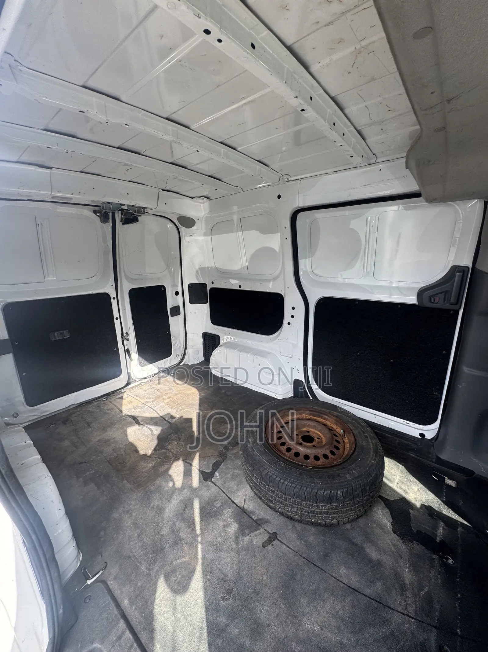 Nissan NV200 2018 White