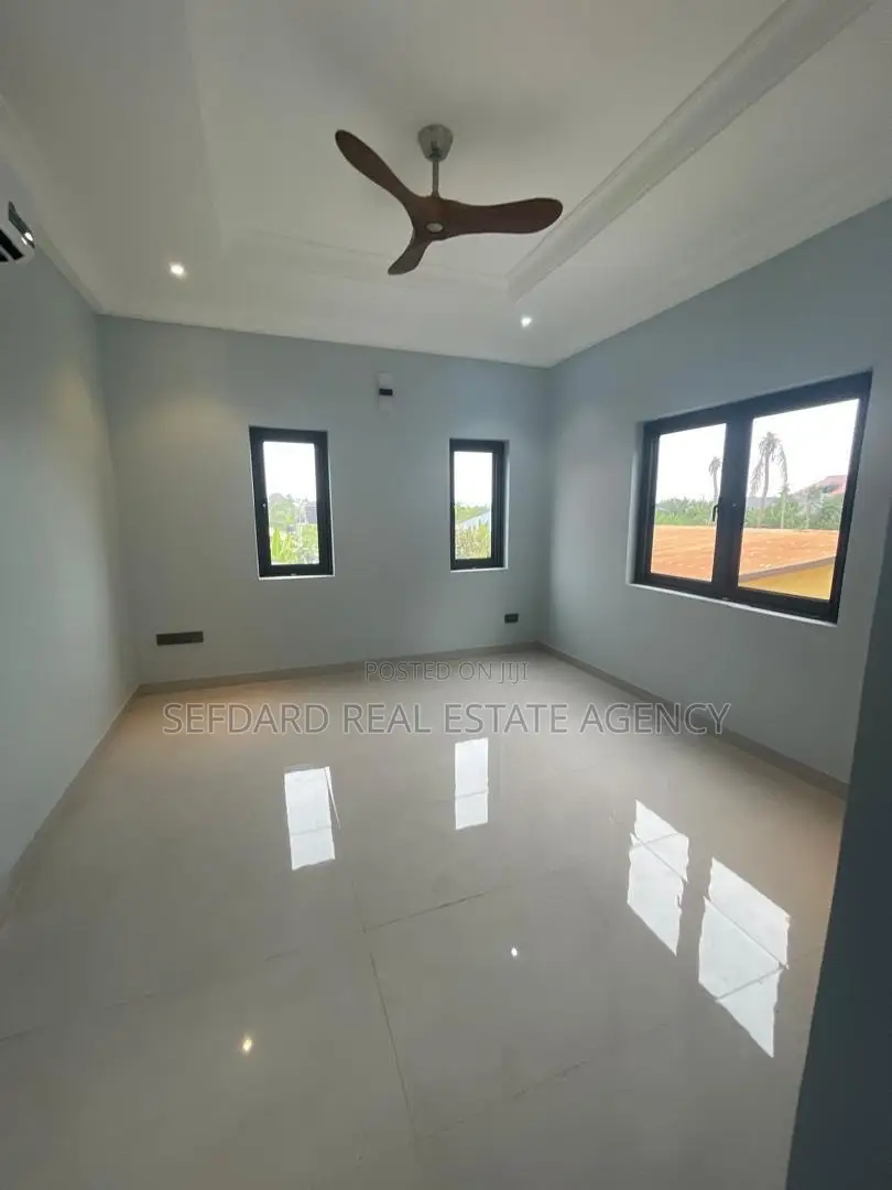 4bdrm House in Sefdard Properties, Agbogba for rent