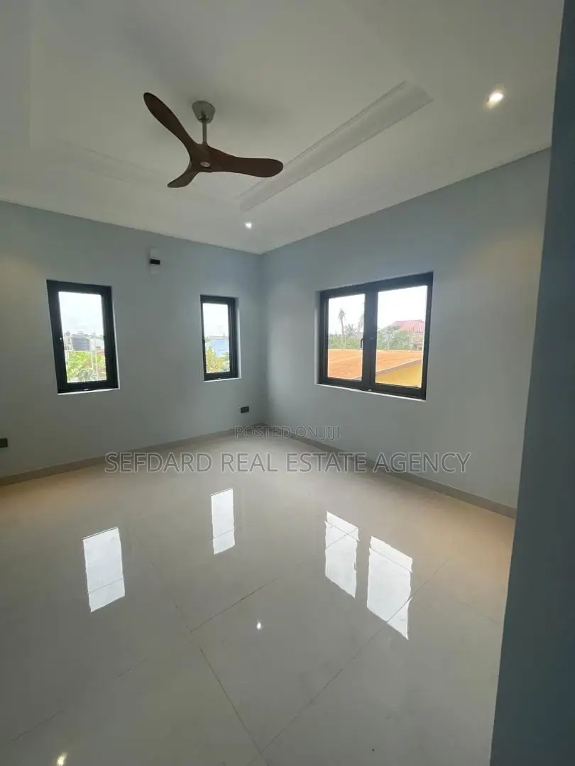 4bdrm House in Sefdard Properties, Agbogba for rent